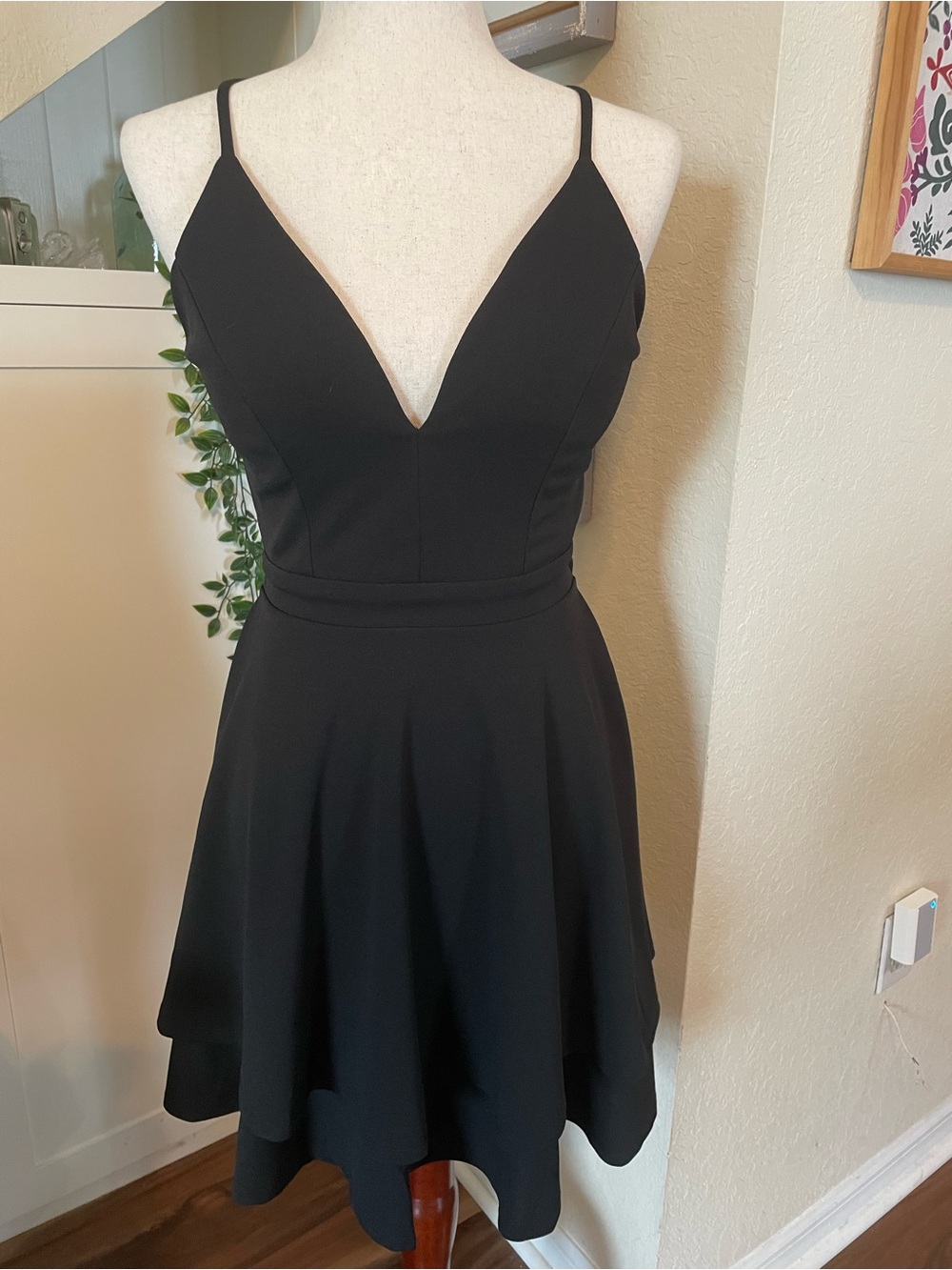 HONEY AND ROSIE | Black V-Neck Spaghetti Strap Skater Mini Dress | Juniors M